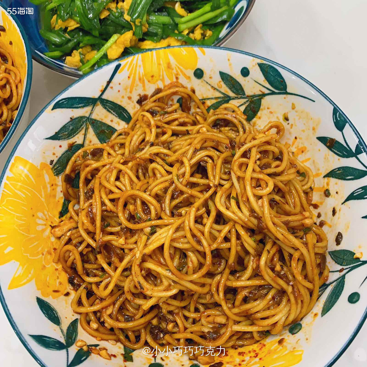 前几天在抖音直播间买的宽窄巷子的燃面到了，今天晚上不知道吃什