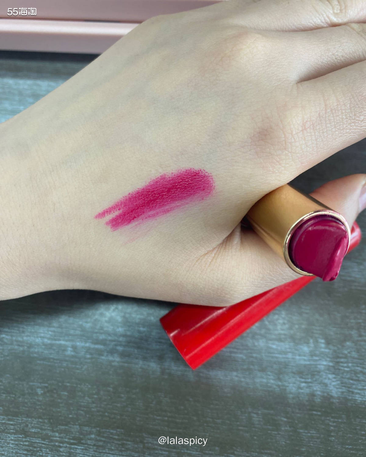 兰蔻这支冷门口红368 简直是玫红的踩雷款 估计很少人会选这