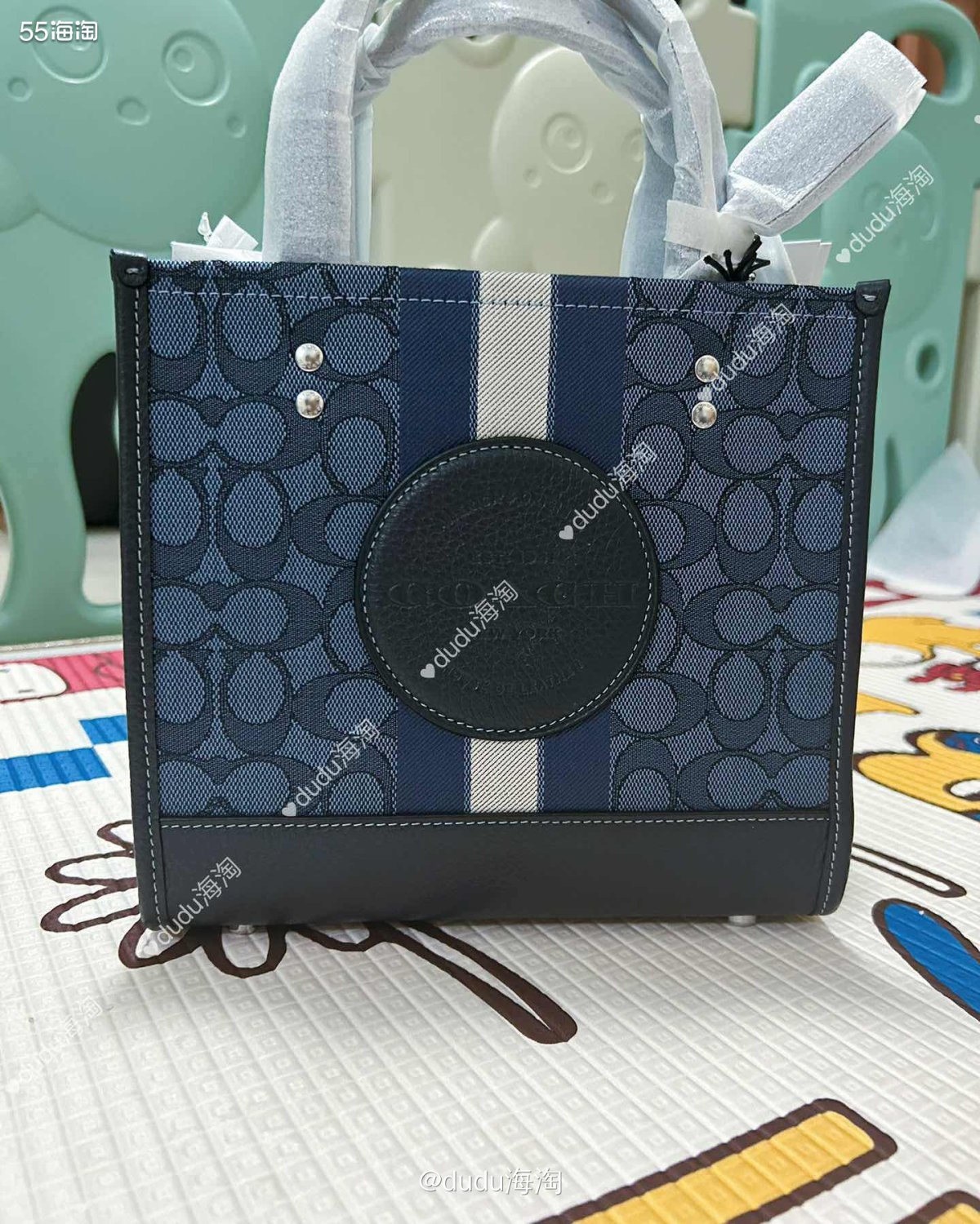 💕奥莱四月份的时候Dempsey托特22直接大降价，我之前