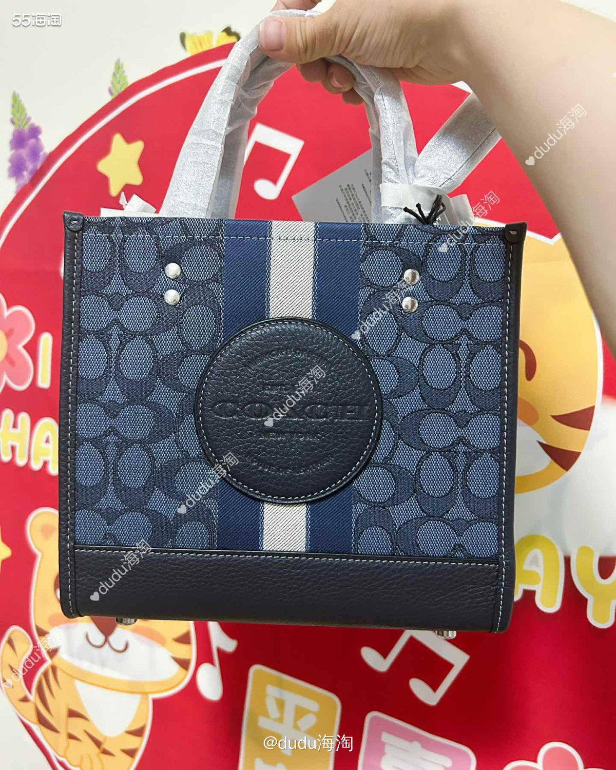 💕奥莱四月份的时候Dempsey托特22直接大降价，我之前