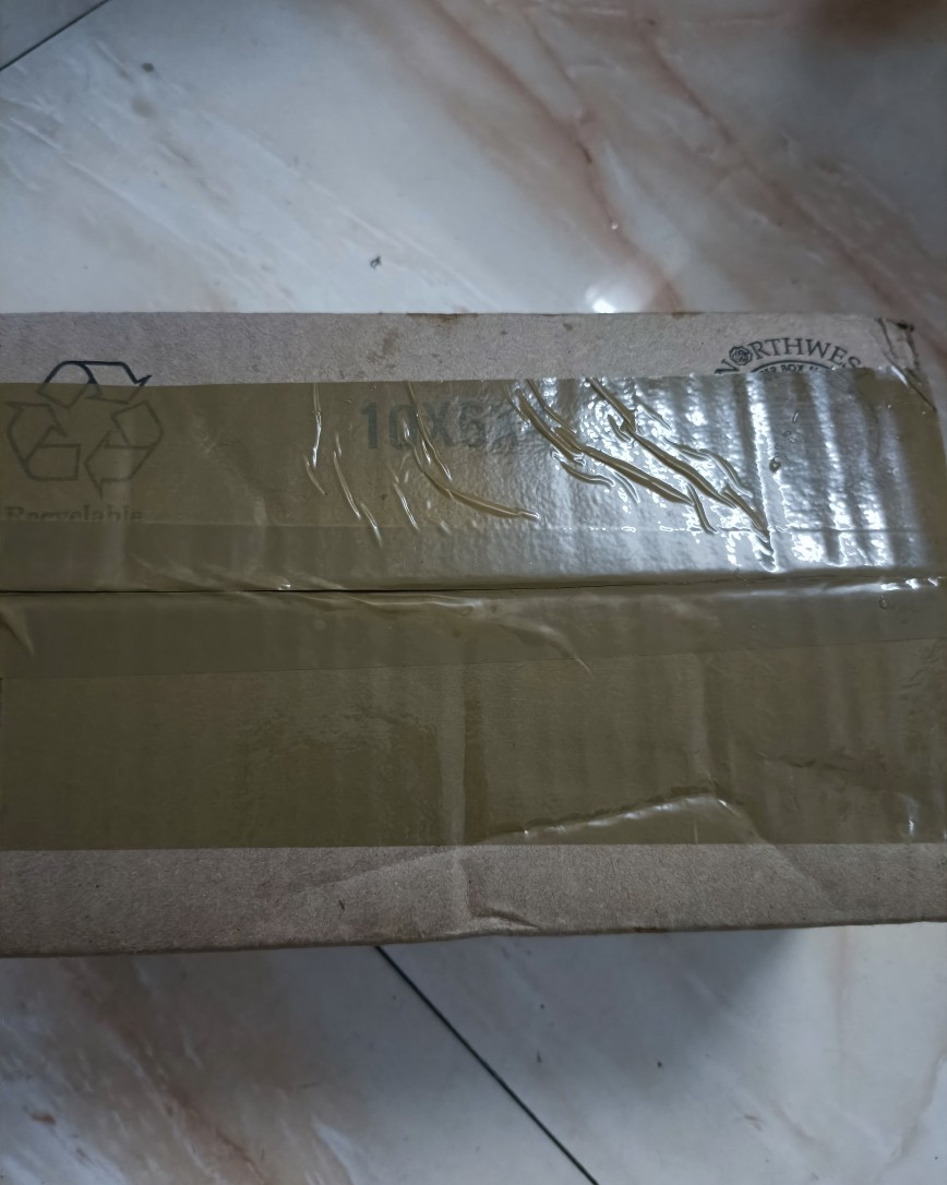 这是中环涨价前我出库的最后一箱coach，我那时候是买了5个