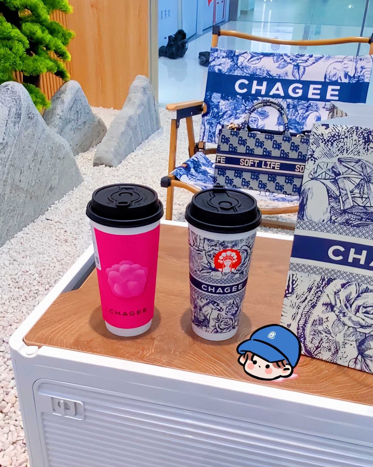 最近霸王茶姬给我推送的真的太猛了，所以又点了两个一个是玫瑰一