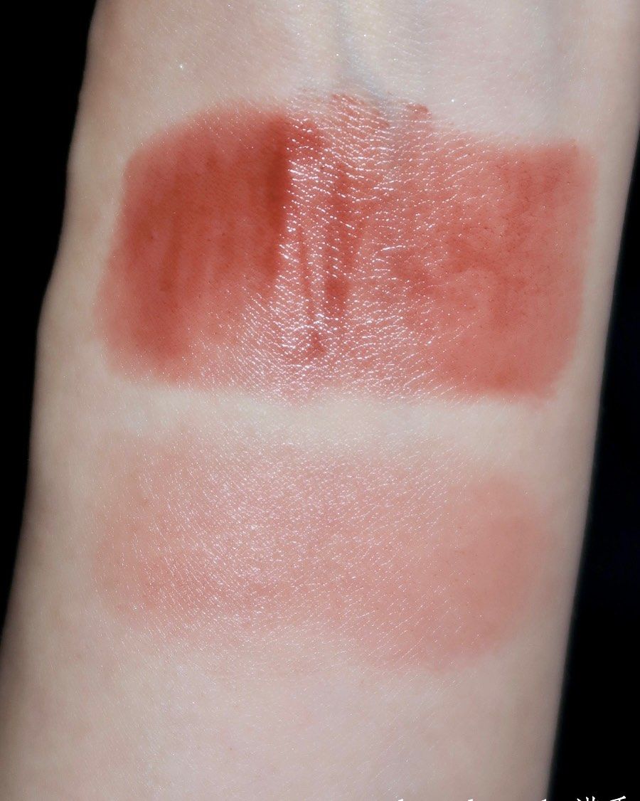 09焦糖巧克力 颜色更像是红茶 19年入的 质地滋润 口罩之