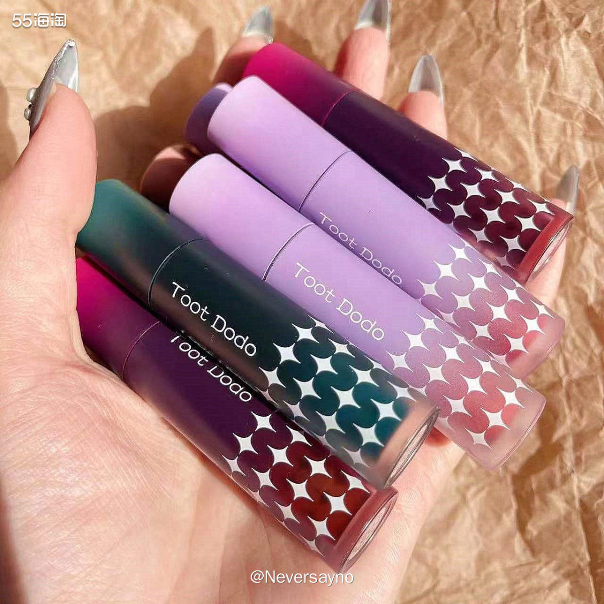 ♑️雾面小众唇釉05号灰浪潮色号，又是酷酷的感觉  🔘品牌