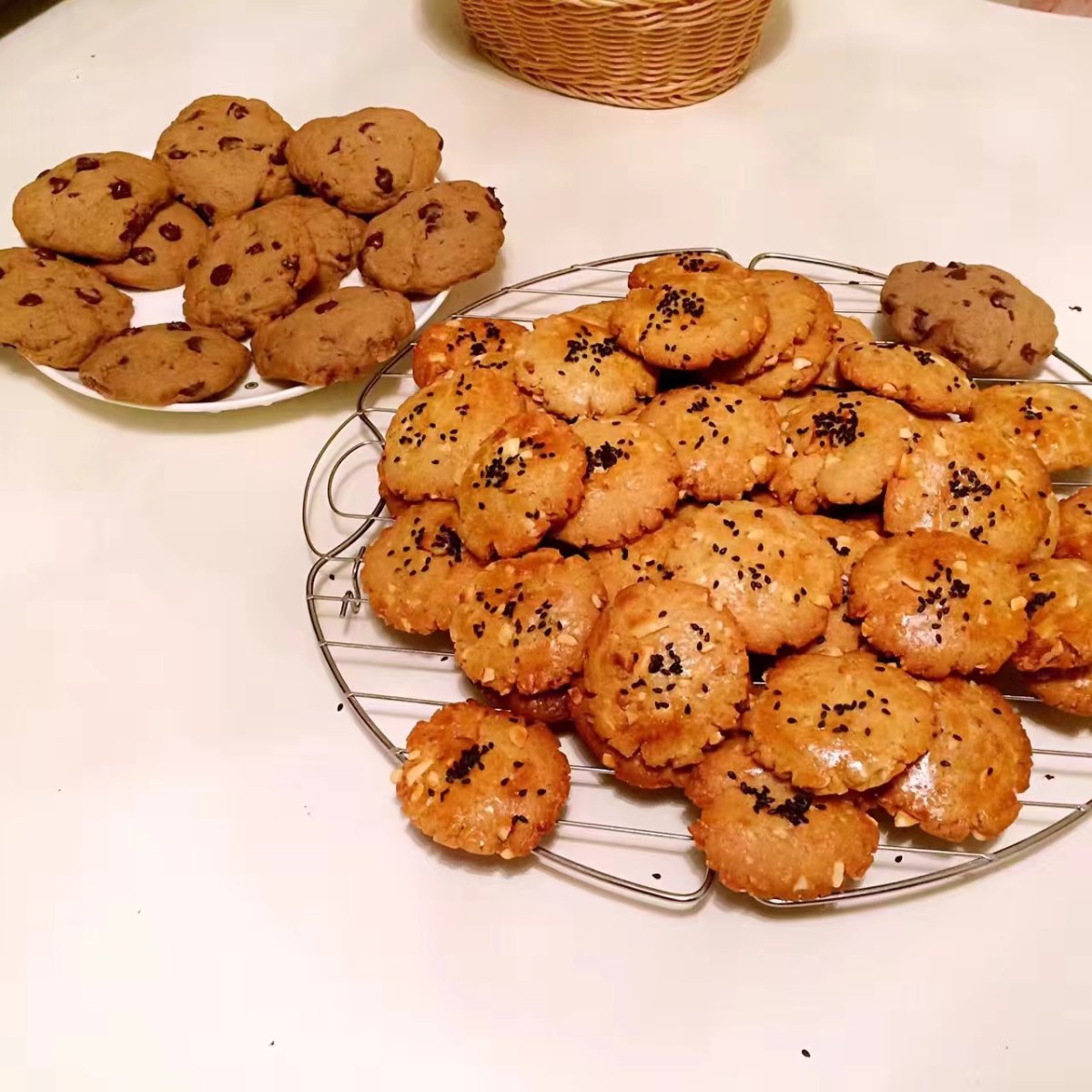 🍪孩子很喜欢巧克力味儿的饼干，买了可可粉和巧克力豆，第一次