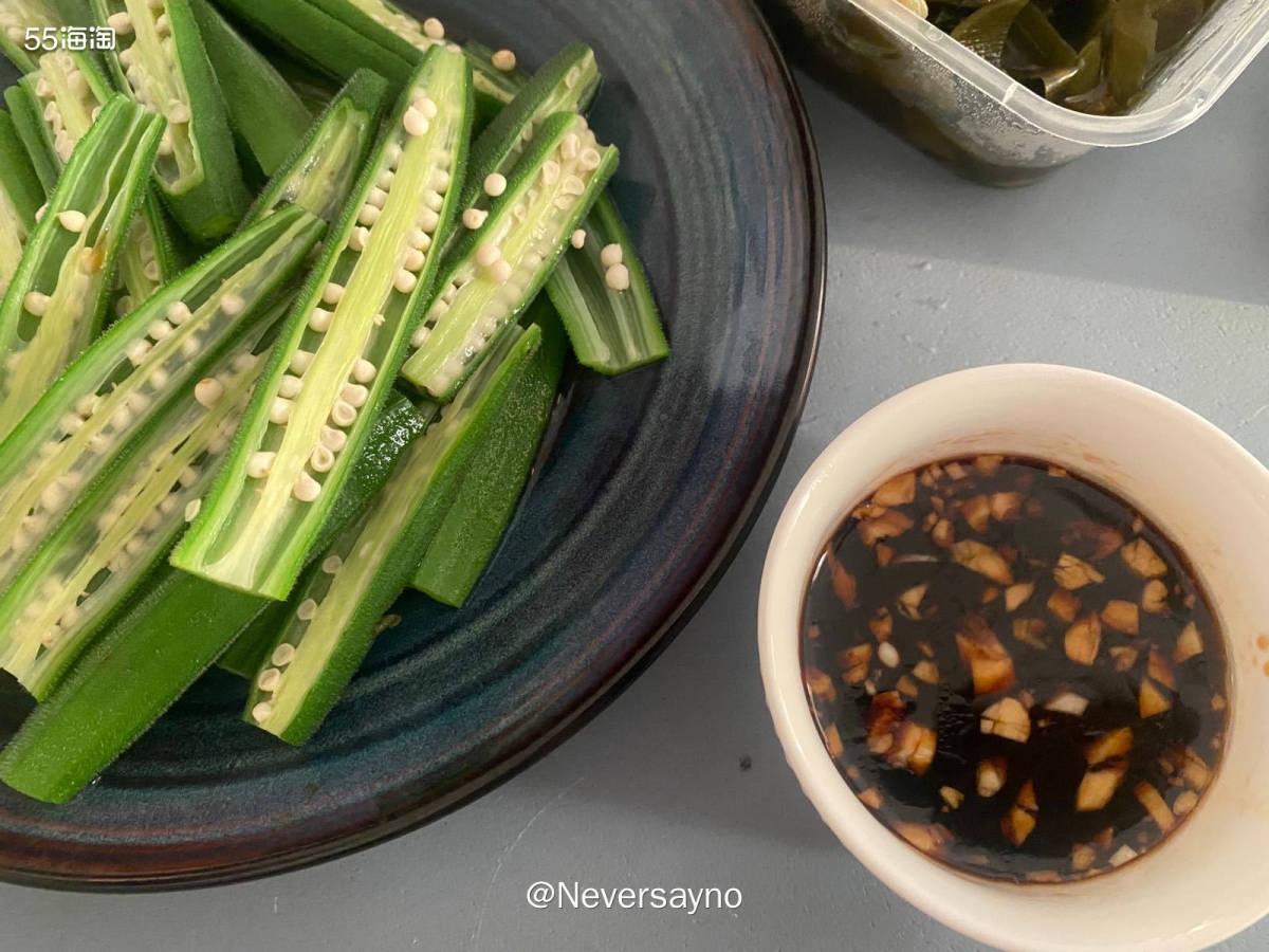 🙂今天的快乐是闲趣给的，全家就我一人小洋人了  ▪️前天接