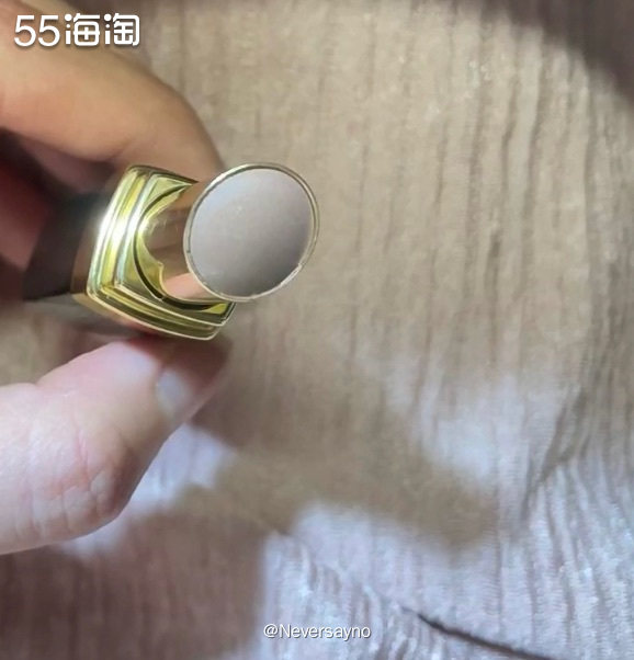 👄香奈儿最具欺诈性的色号537，上嘴妥妥水泥浆  🔘品牌