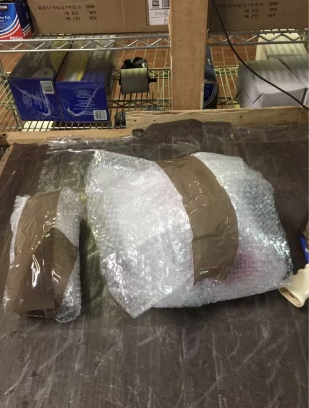 Macy's梅西百货美国境内满25美金免邮，另外还