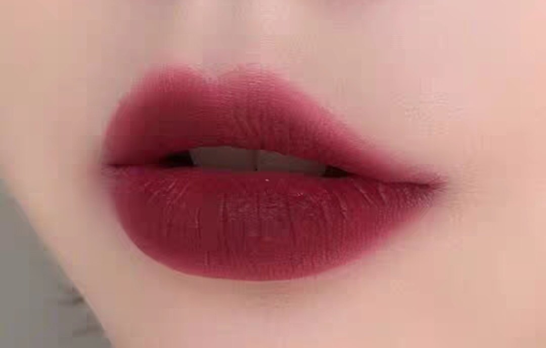 ✅虽然奇葩色号多数是产自于Mac，但是兰蔻这款也是真的，不是