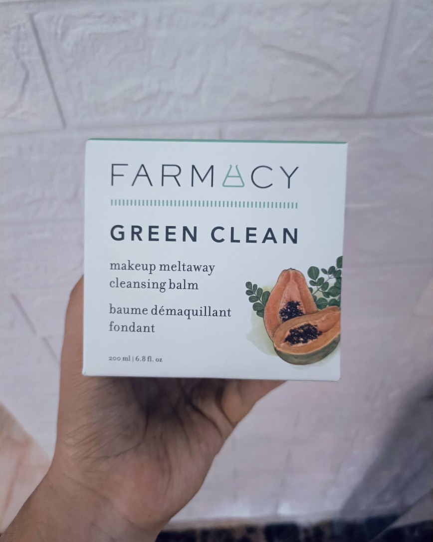 最近我买了farmacy卸妆膏就是考虑夏天来了，这款太适合夏