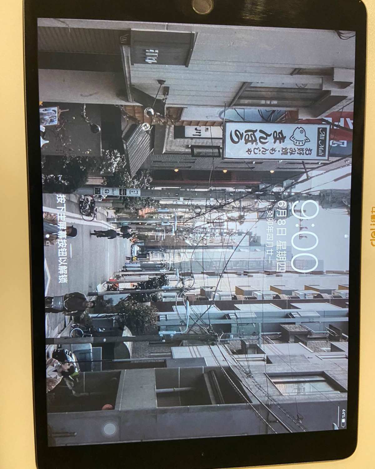 Apple有不少值得购买的产品，最经典的平板电脑，引领技术新