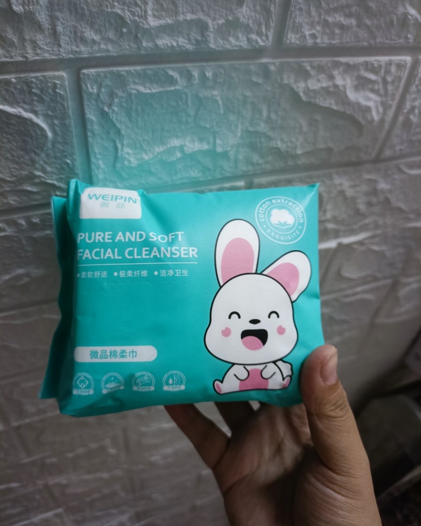 最近就直接买了16包洗脸巾，应该能用很久吧！  ⭐对比手口湿
