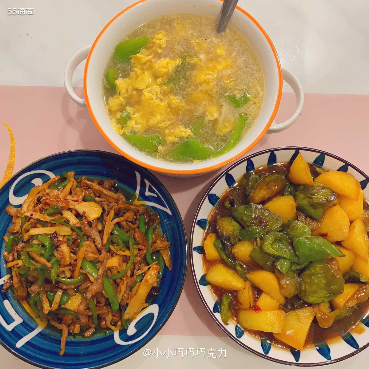 每天只要有时间我们就是自己做晚饭啦，不过偶尔也有摆烂的时候啦