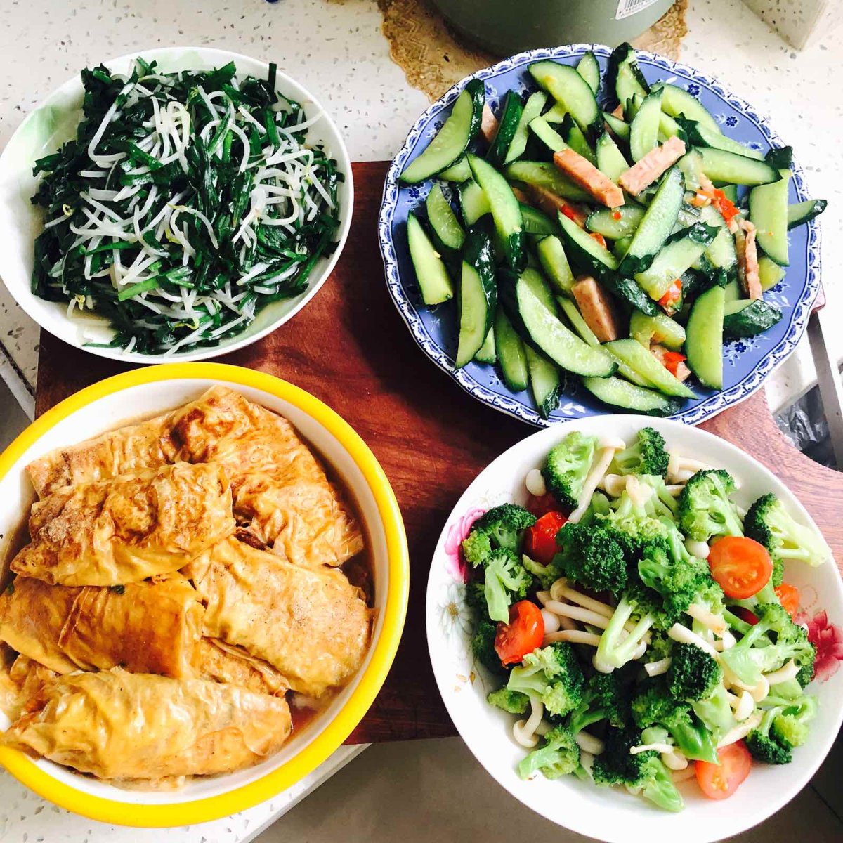 六月头就开始爆热了南京的天气真的是，五月还微凉到了六月一路狂