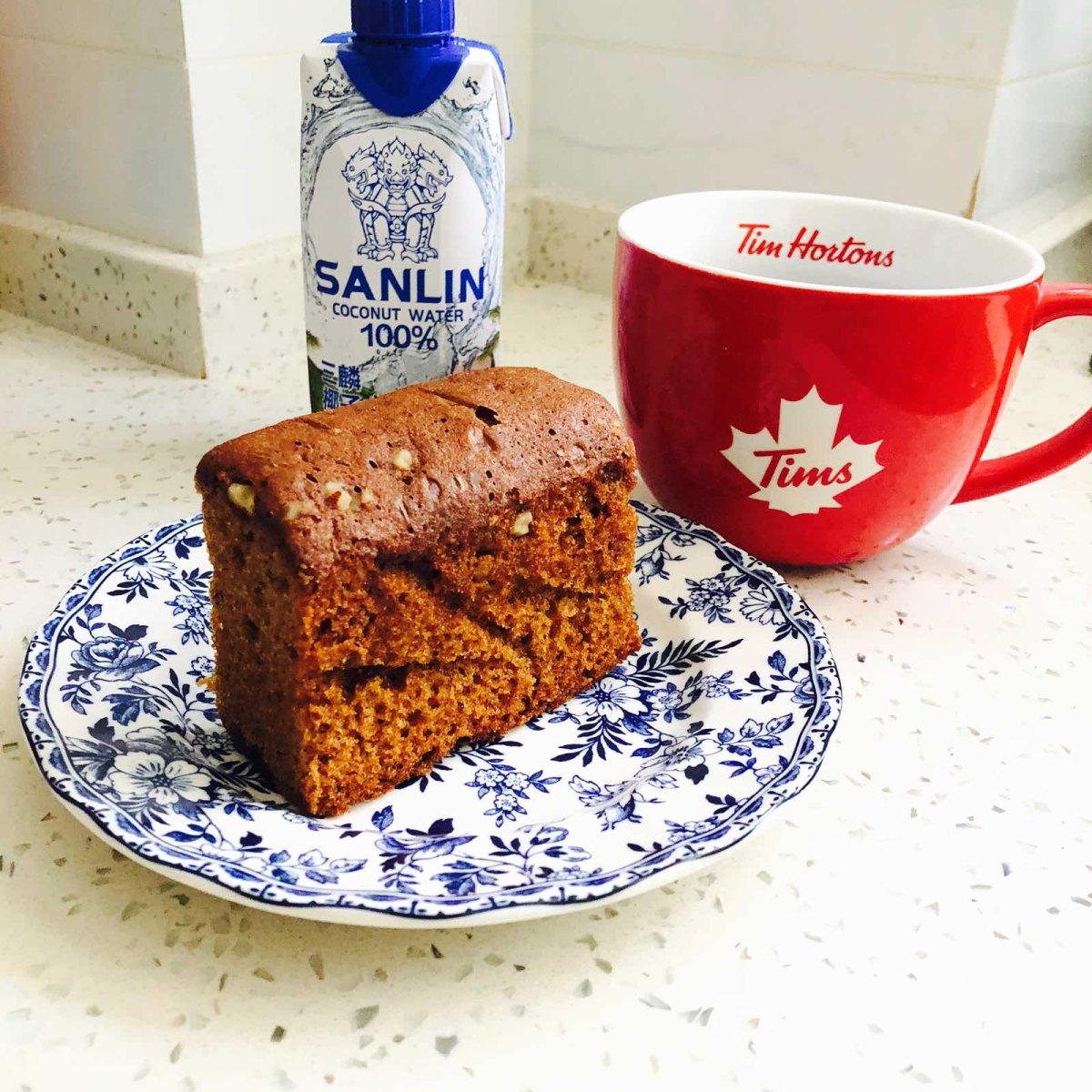 下午回来泸溪河去一下，买一盒麻麻喜欢的萝卜丝酥9.9元性价比