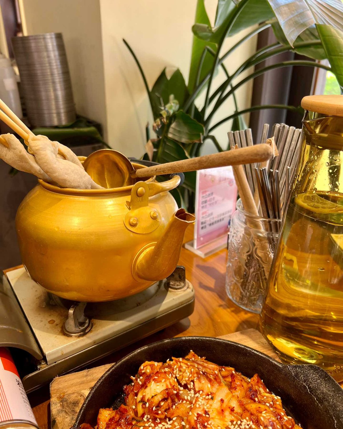 补一个昨日午餐作业，跟友人想在节前聚一下所以约了饭，怕晚饭堵