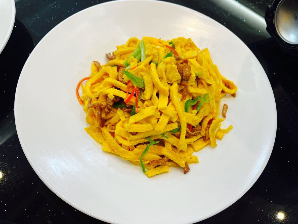 小长假第二天，跟天然氧吧来个邂逅，在山里呆了一天，下山后吃了