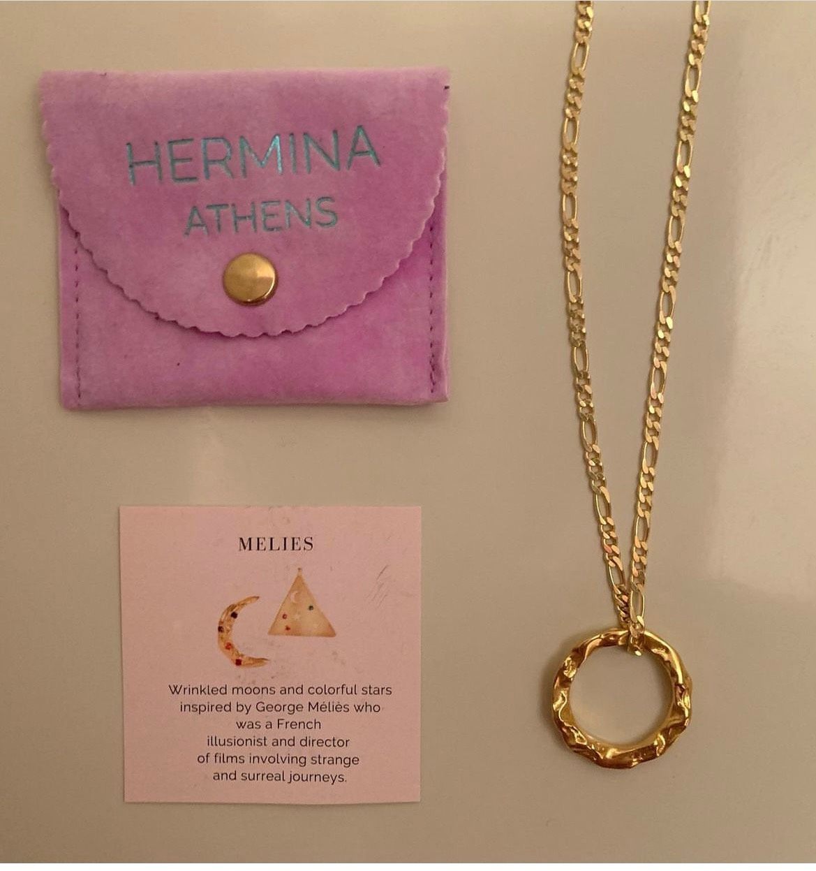 Hermina Athens是个希腊的小众饰品品牌，每件饰品