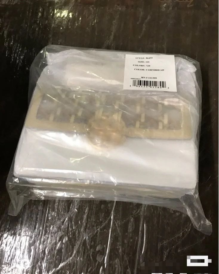 海淘这么几年的经验来说，Coach奥莱和MK官网是没有布防尘