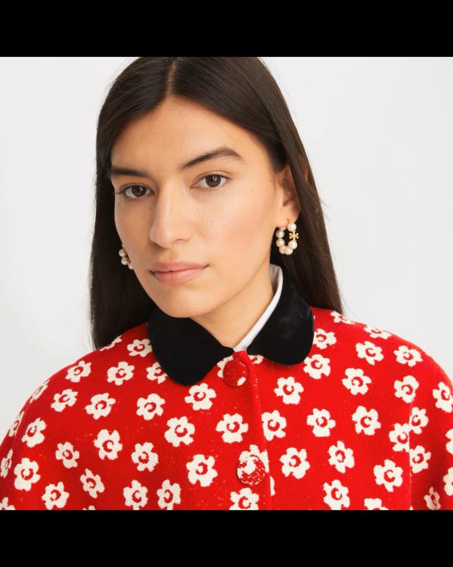 TB家不仅是鞋子好穿，包包好看，饰品类也做得很漂亮，特别是珍