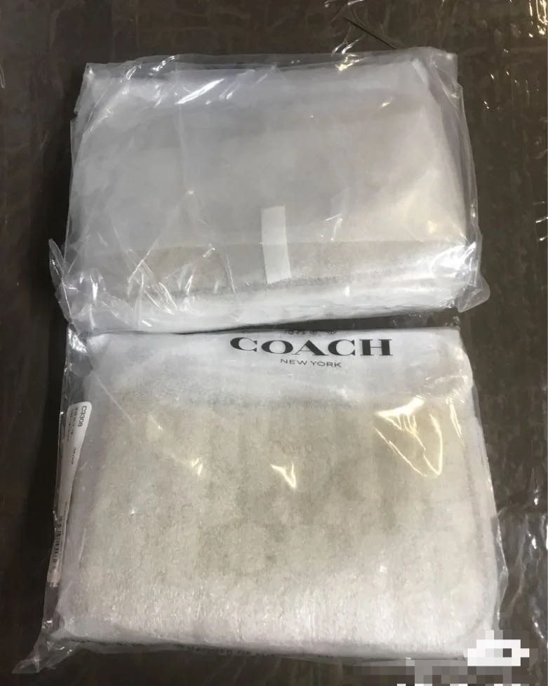 海淘这么几年的经验来说，Coach奥莱和MK官网是没有布防尘
