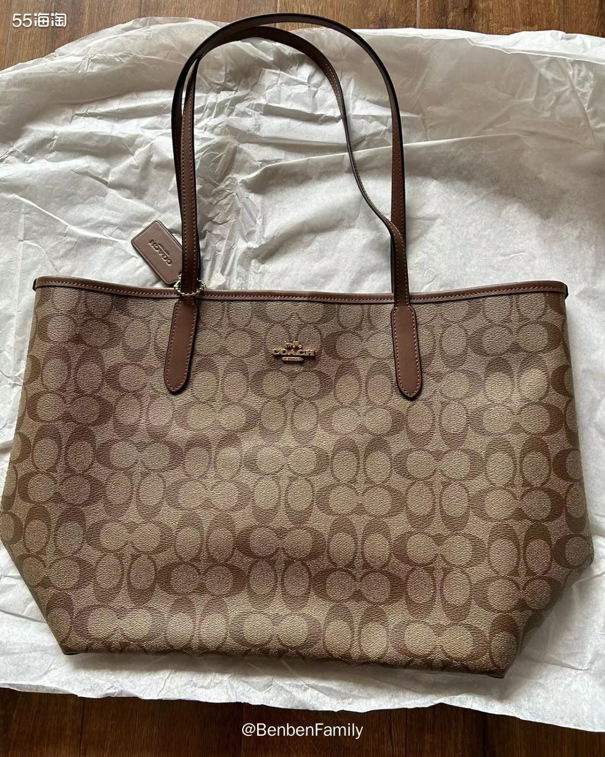 🌻开箱物品: COACH托特老花 🌻购买网站：coach