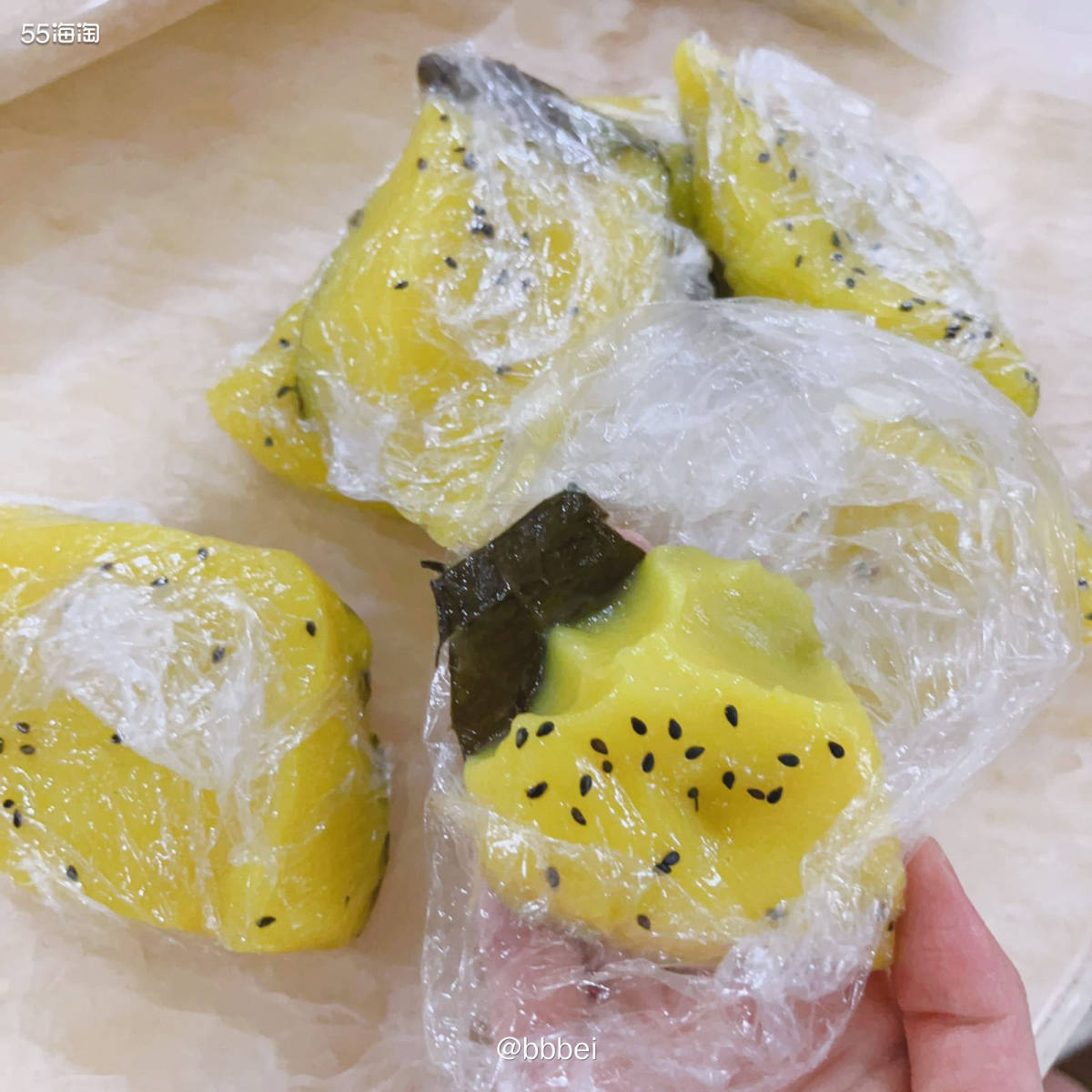 🌼特色黄浆粑粑 🍃在云南，糍粑是很受欢迎的粑粑之一，每逢