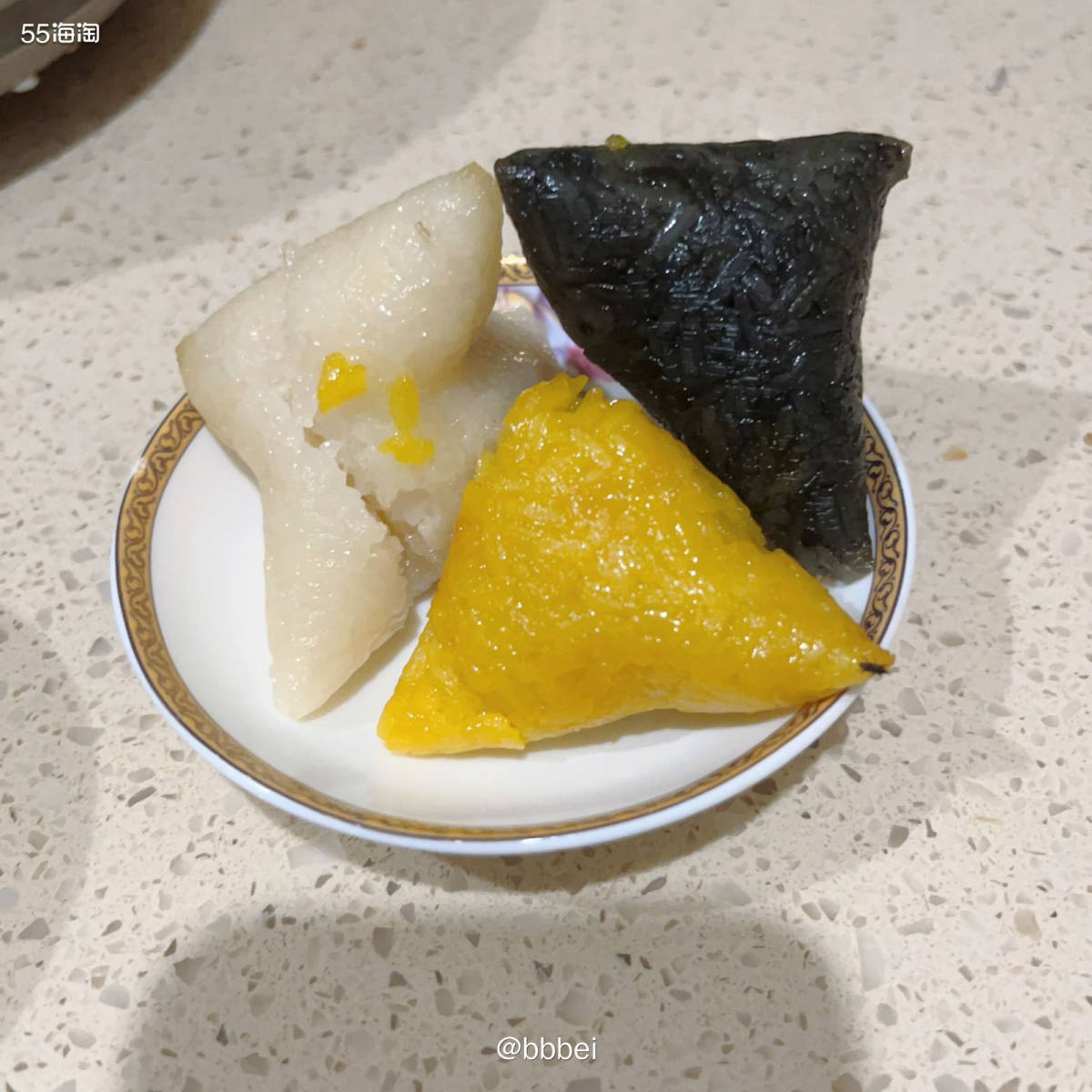 🌼彩色粽子 🍃黄色、白色是素粽子，灰色是肉粽子。 🍃 