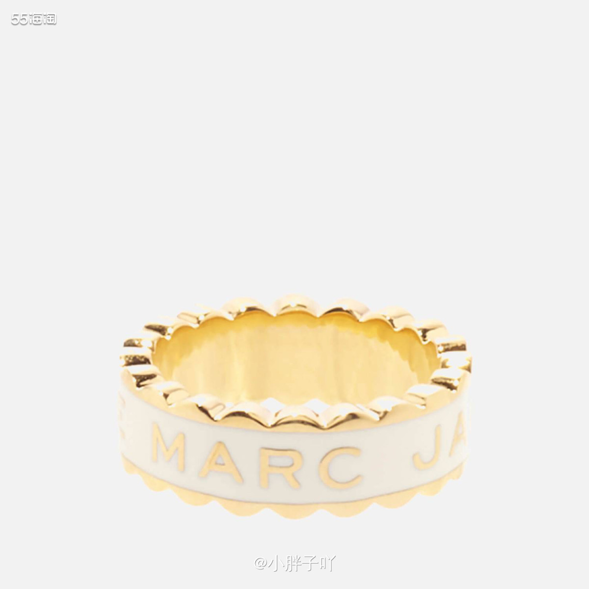 我之前有介绍过一款粉色的系列，那个是可以做叠代搭配的，所以我