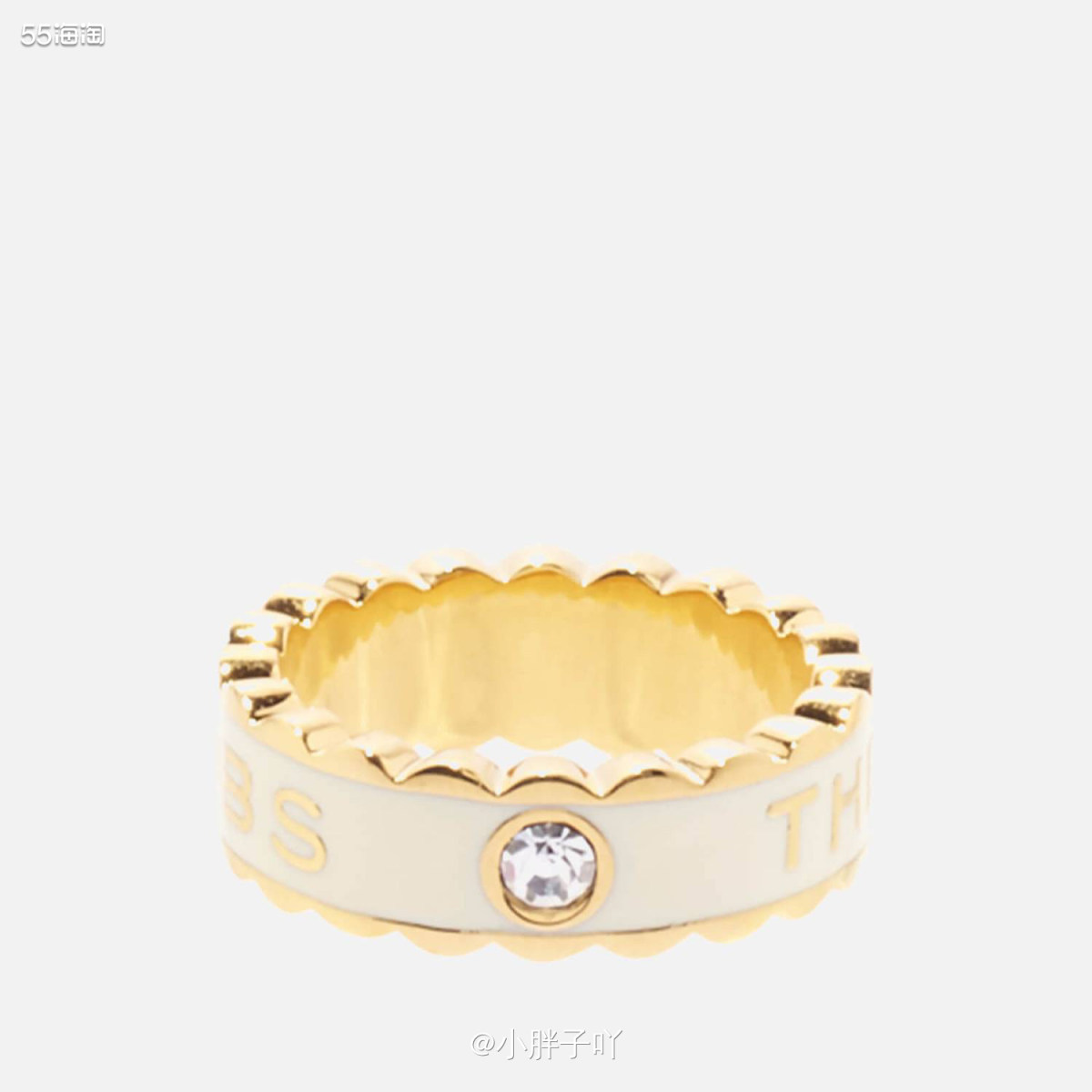 我之前有介绍过一款粉色的系列，那个是可以做叠代搭配的，所以我