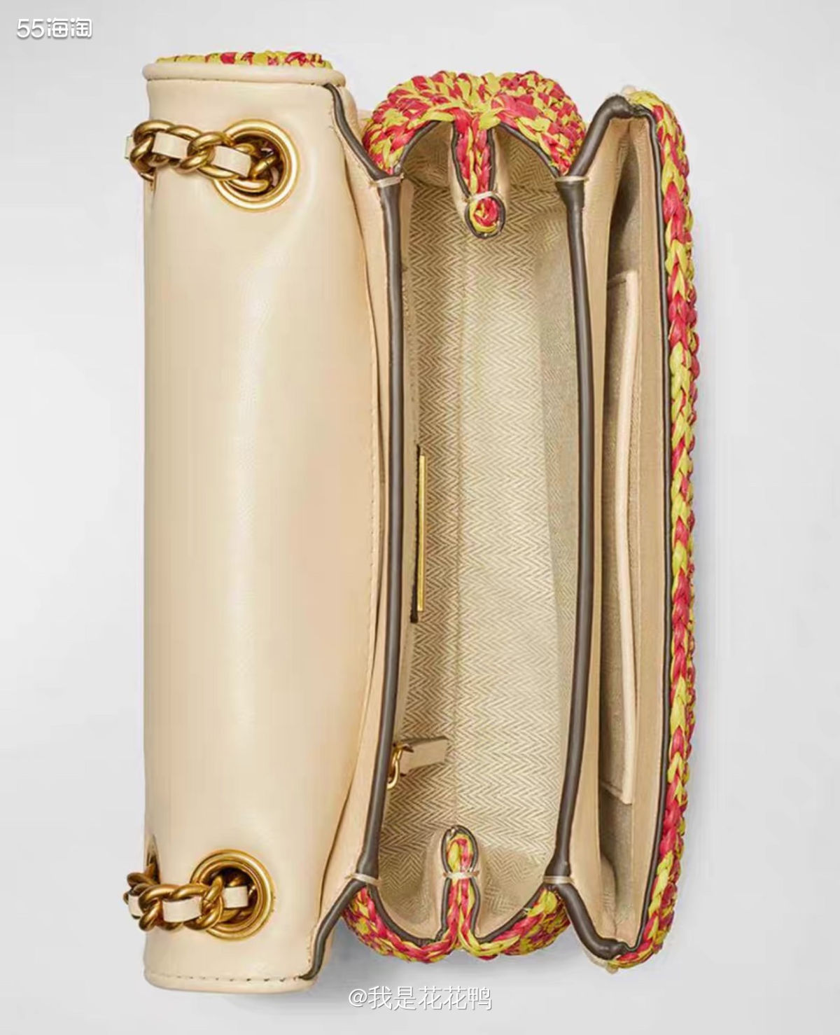 ❤这个包包颜色真的很吸睛，是红色和黄色的草编织而成的，黄色和