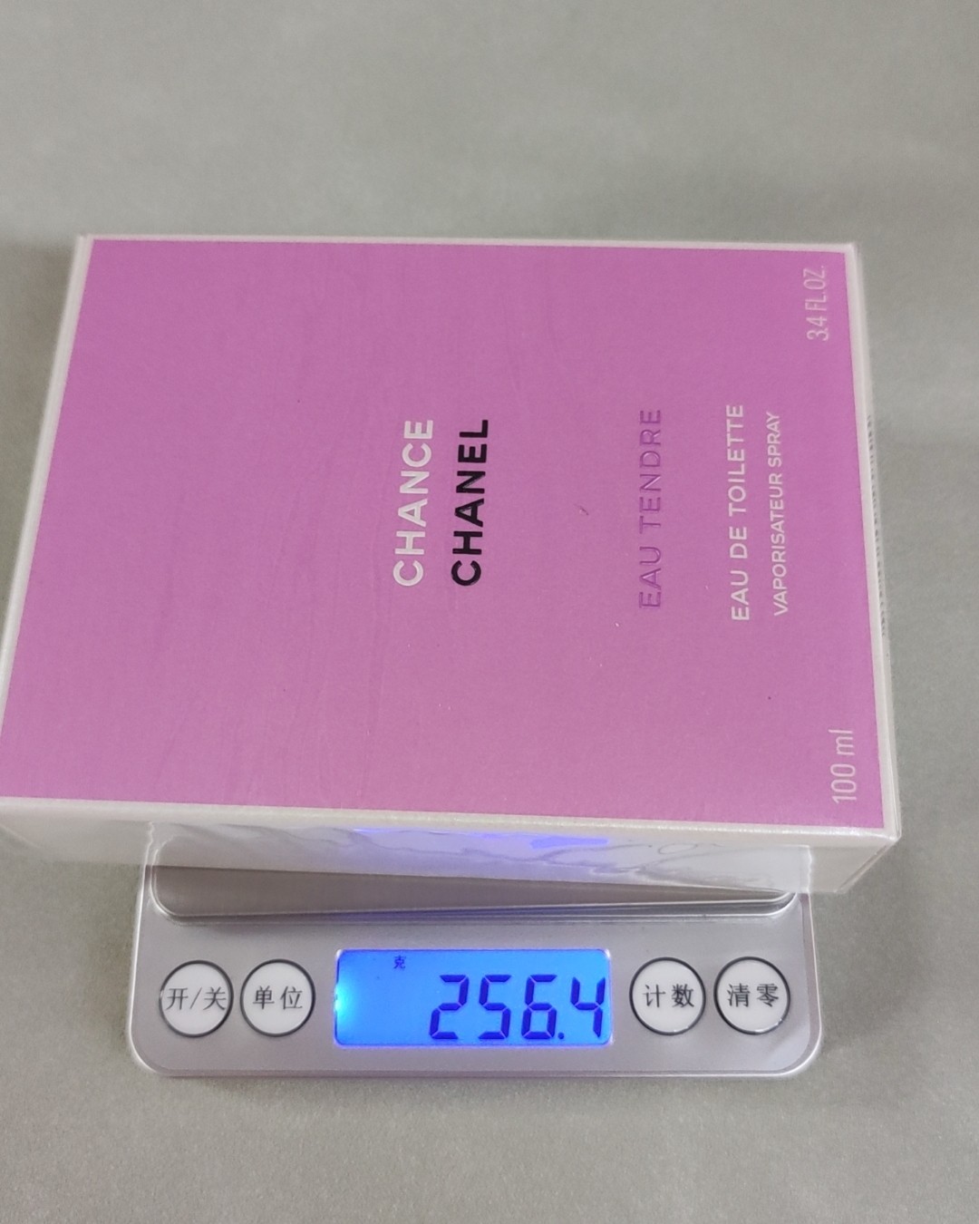 口红58 62 63,双头唇釉69 166,散粉20#，12