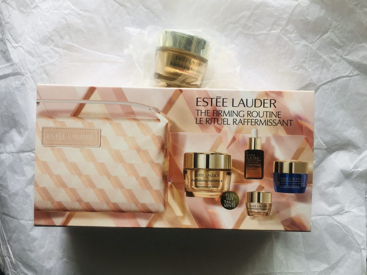 购买网站：Nordstrom 订单详情： 智妍面霜套装，包含