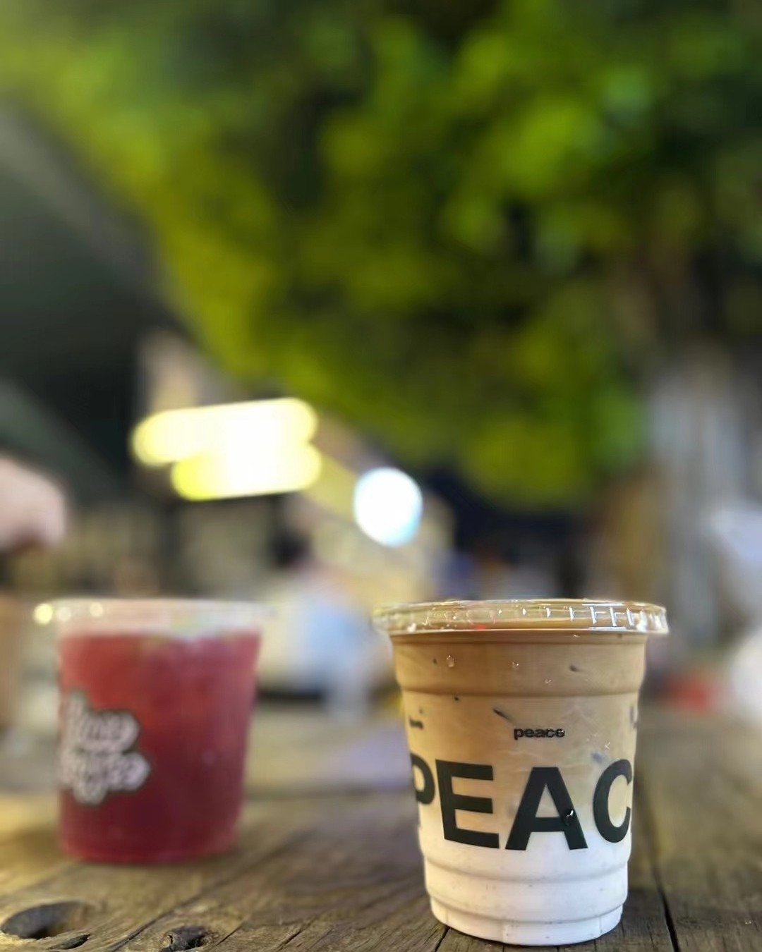 夜间散步怎么可以少了饮品呢，旅游对于我来说就是逛吃逛吃，晚上