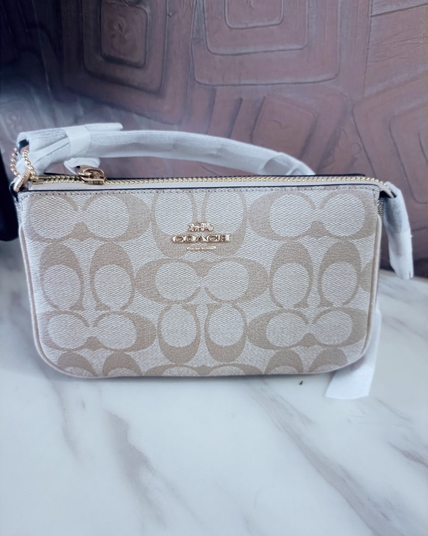 对比去年，我今年买的东西整体要丰富了很多，不再只是购买护肤品