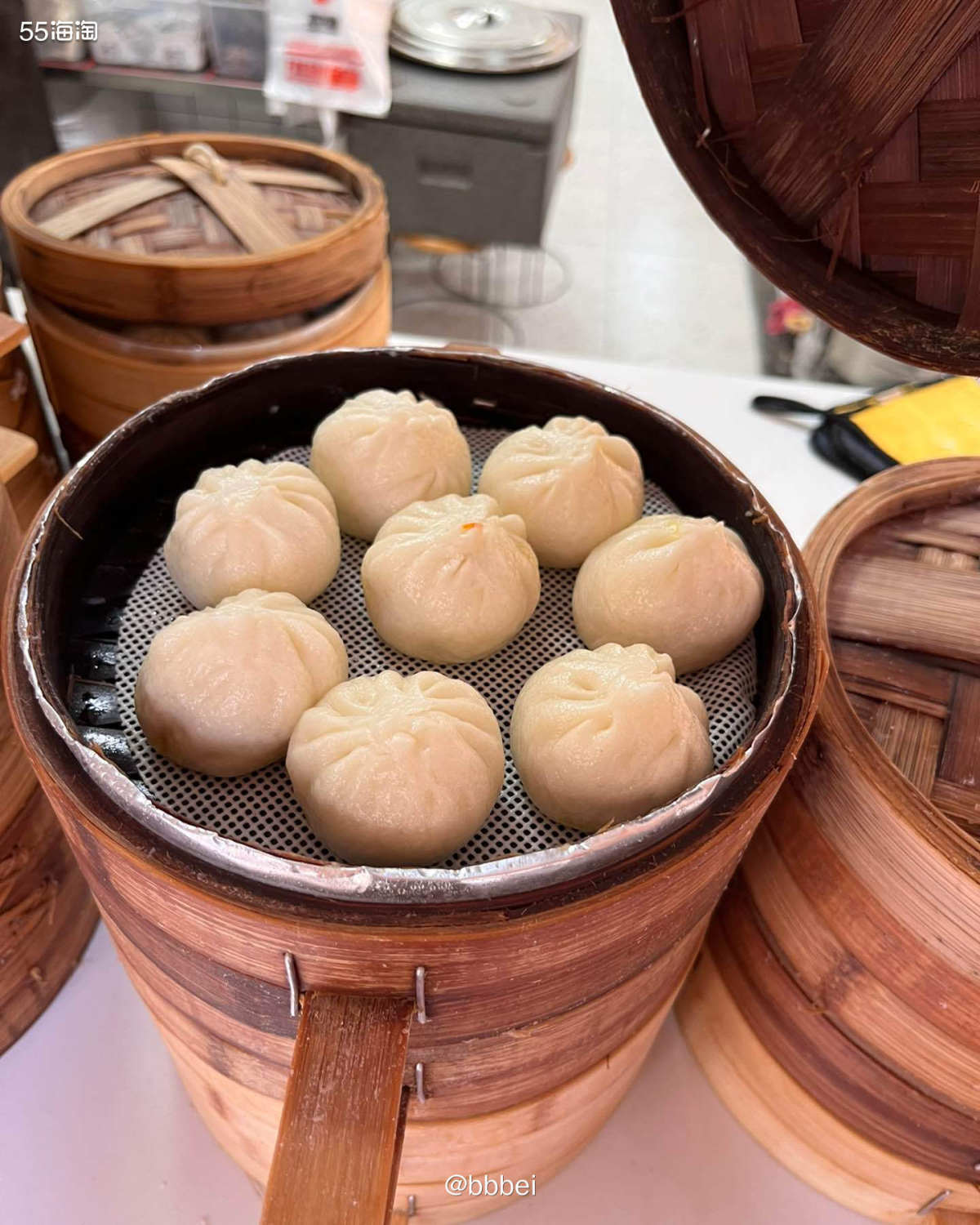 🌼笼中仙 🍃今天买的是笋丁酱肉小笼包，价格九元一笼！ �
