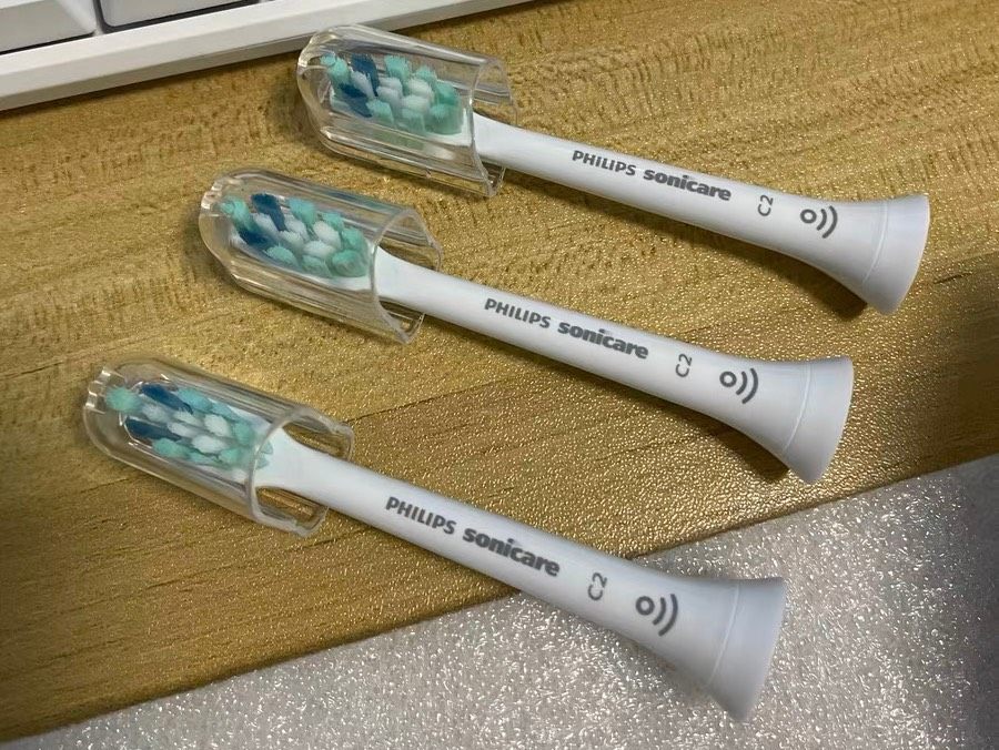 飞利浦的电动牙刷占了电动牙刷届的半壁江山，不仅刷的干净，颜值