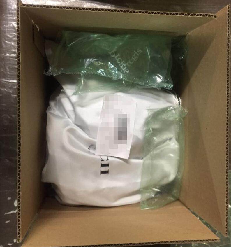 谁晓得我等了多久才蹲到这个包 国内不是一直缺货就是价格高到离