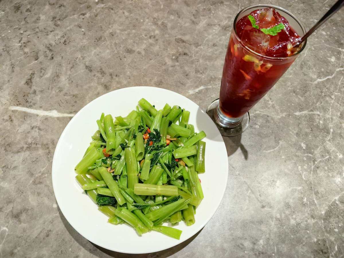 ​​​​​​​​​​​​​​最近又去吃了港式茶餐厅，两人吃了