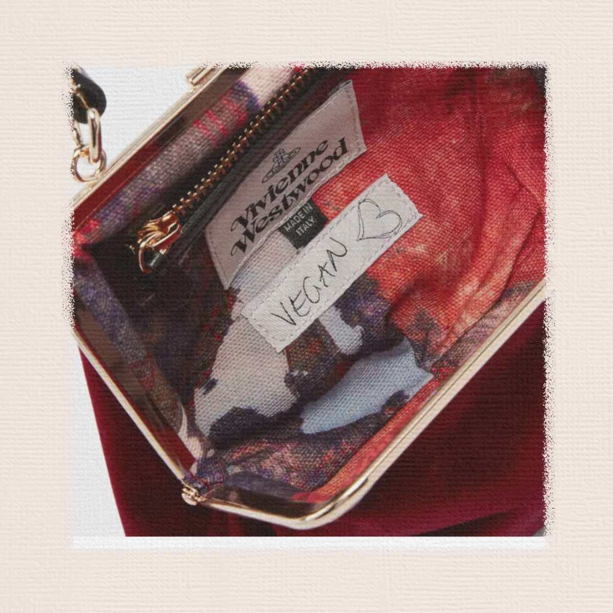 刚刚是推荐了西太后的全皮黑色饺子包，但是又看到了它家的红丝绒