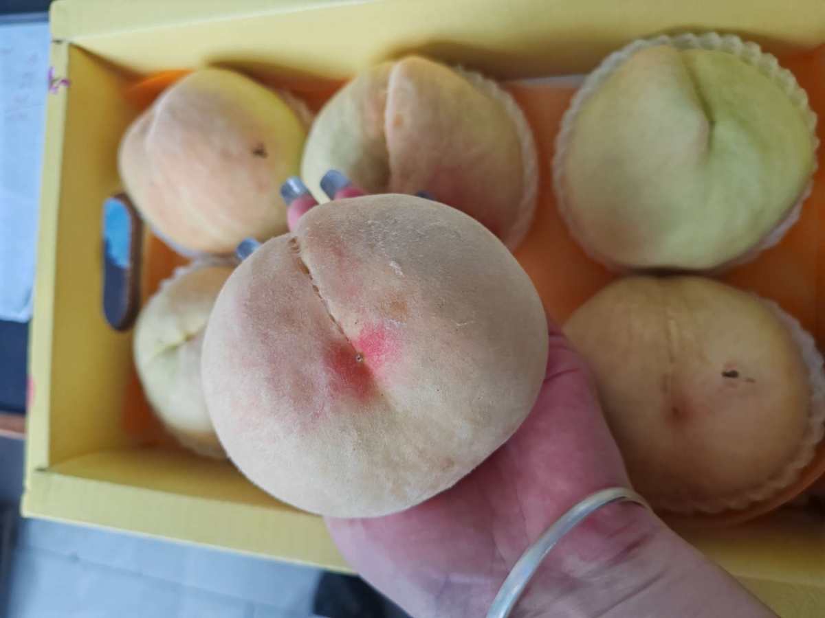 夏天最不能放过的水果应该就是水蜜桃了吧，7月正是水蜜桃的上市