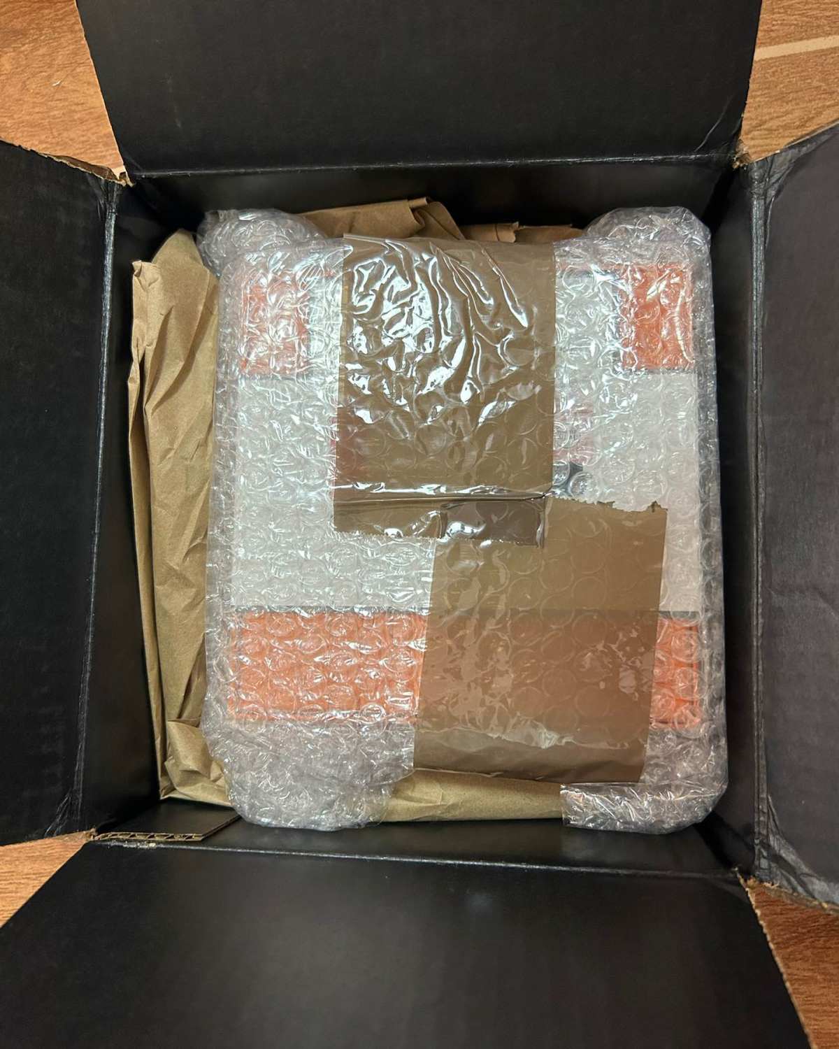 关于可乐送，自5月以来我陆陆续续收到了几个之前的包裹。有一个