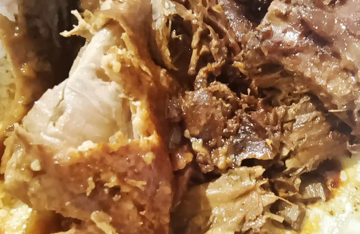 我们家粽子一直吃这个品牌，他家蛋黄肉粽非常好吃，每次开车路过