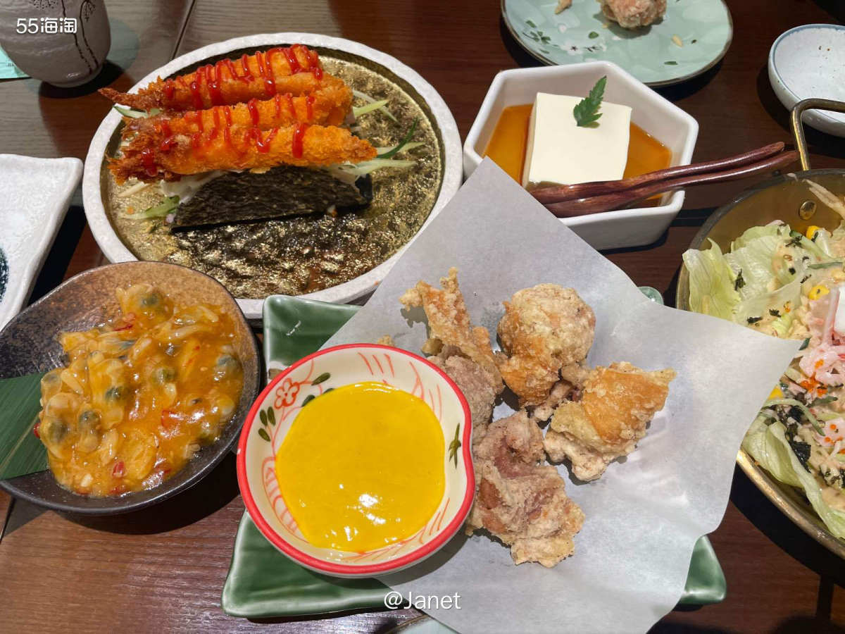 这个周末又和朋友约饭啦，平时酷爱烤肉的我们，这周末就去吃了好