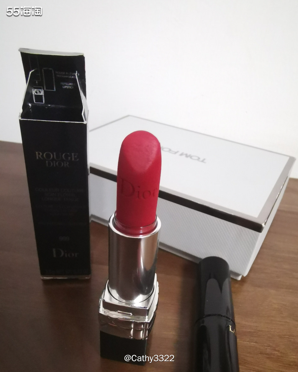 ♦️♦️人生第一只口红是dior999 ✔️颜色很正，浮雕很