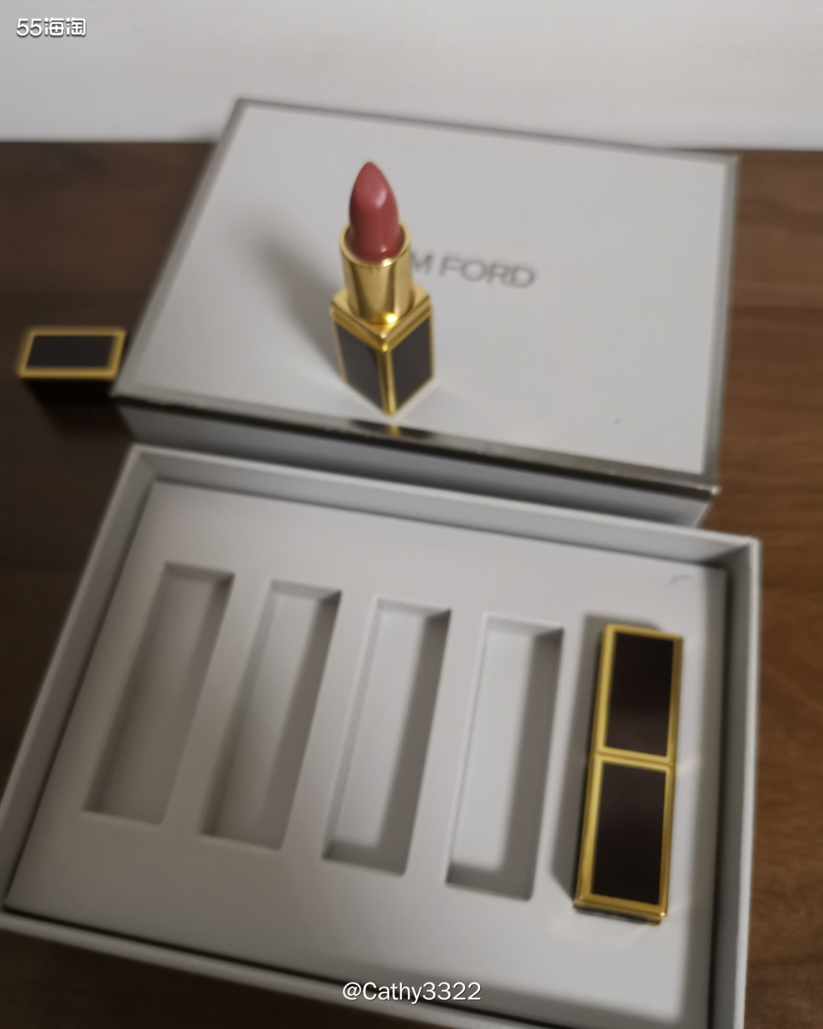 ♦️♦️人生第一只口红是dior999 ✔️颜色很正，浮雕很