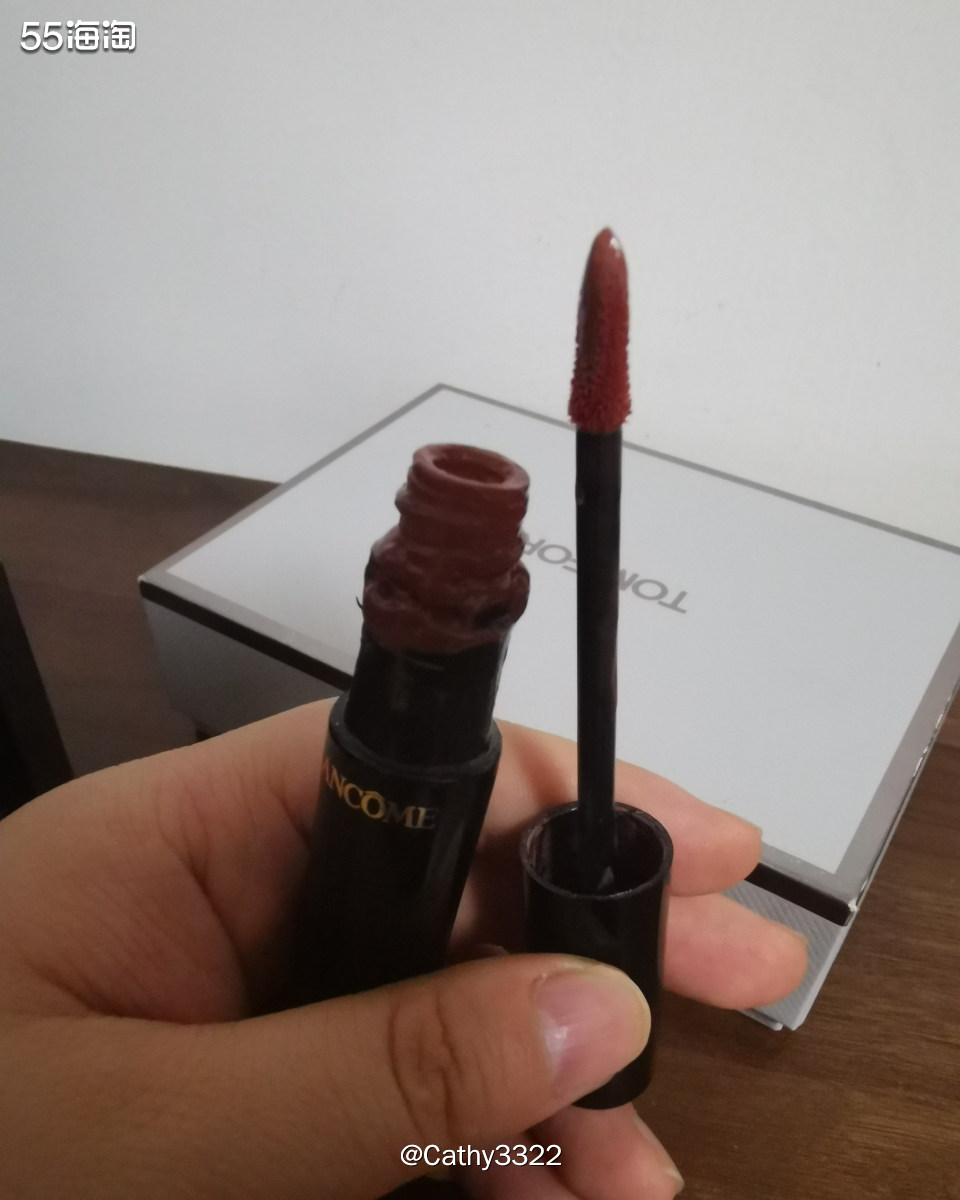 ♦️♦️人生第一只口红是dior999 ✔️颜色很正，浮雕很