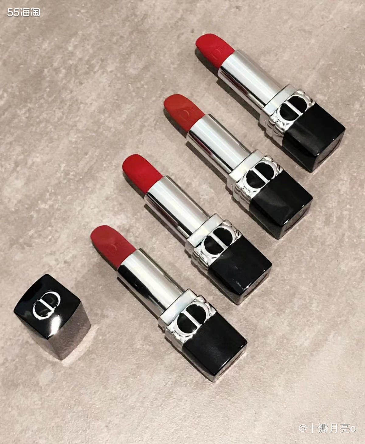 迪奥999  真的是每个女生的梦中情口红 应该曾经人手一支~