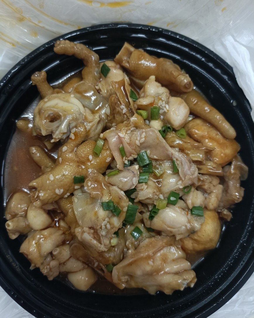自己一个人带娃没时间做饭，又是点外卖的时候了，昨天跟今天都不