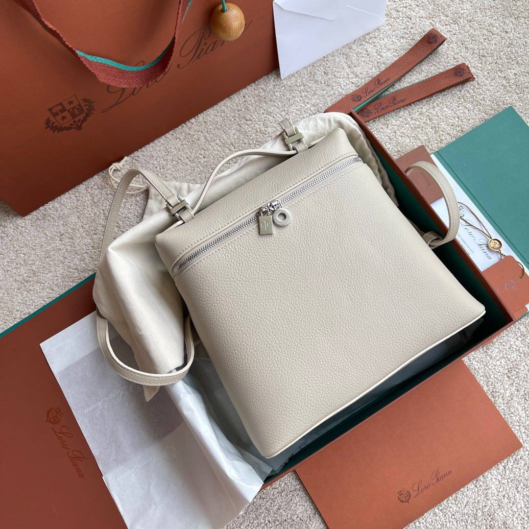 Loro Piana Extra Pocket双肩包还是那样